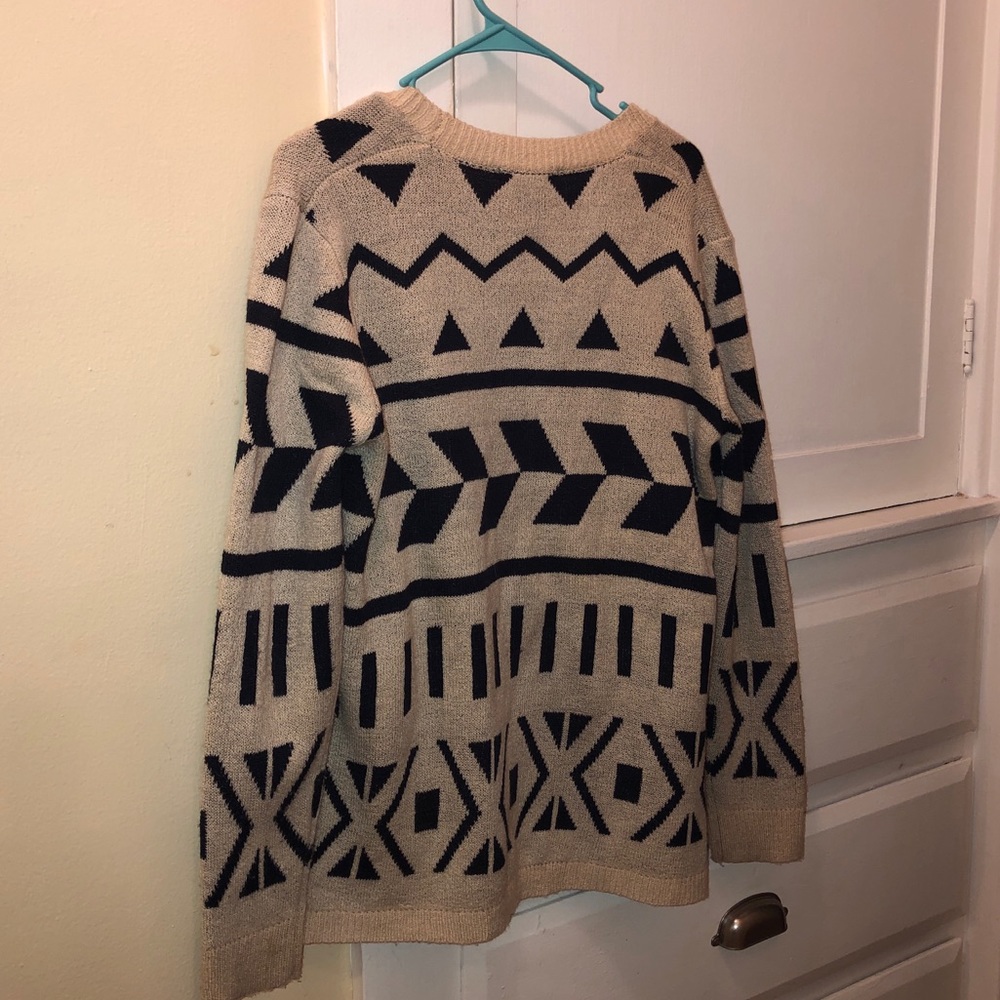 Pattern Cardigan - Picture 3 of 4